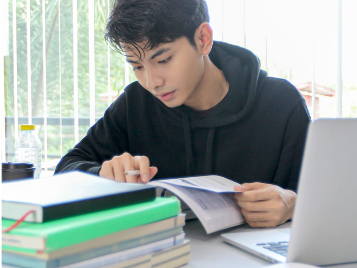 College and first apartment checklist blog
